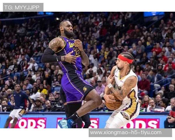 阿尔瓦拉多替补表现出色首节独得10分全场砍下18分3助攻 阿尔瓦拉多替补表现出色首节独得10分全场砍下18分3助攻